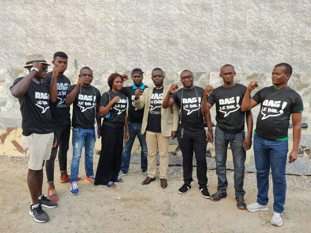 Des membres du mouvement citoyen Ras-le-Bol, en juillet 2021.