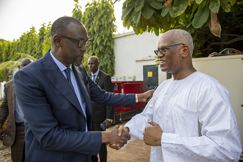Le ministre des Affaires étrangères du Mali, Abdoulaye Diop, et le chef de la Minusma, El-Ghassim Wane, le 28 octobre 2022, à Bamako.