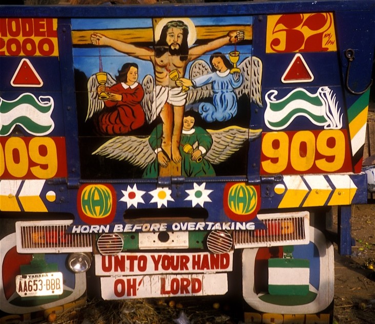 Peintures sur les camions de transporteurs chrétiens, à Kano (nord du Nigeria).