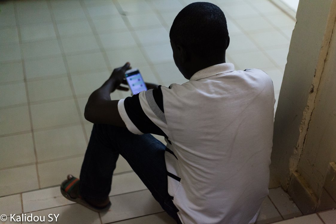 Youssouf (ici à Ouagadougou en 2019) a souhaité rester anonyme, comme la plupart des victimes et des témoins de cette guerre.