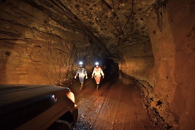Dans la mine d'uranium de la Cominak, exploitée par Orano jusqu'à sa fermeture, en 2021.