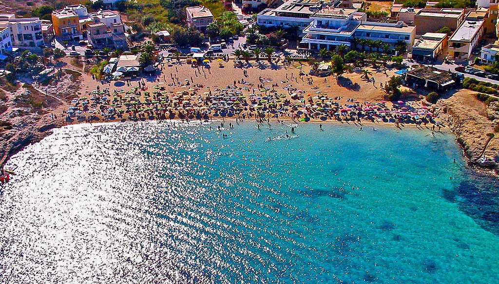Une plage de l'île de Lampedusa, en 2010.