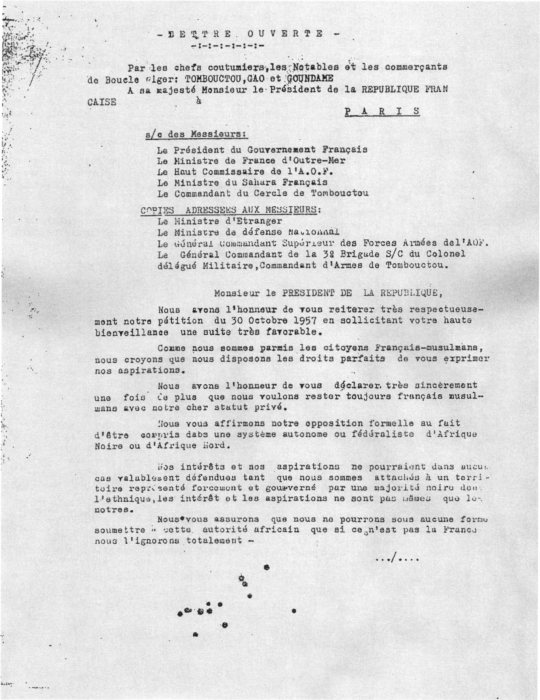 Première page de la lettre du 30 mai 1958 adressée au Président de la République Française par les chefs coutumiers, les notables et les commerçants de la Boucle du Niger.