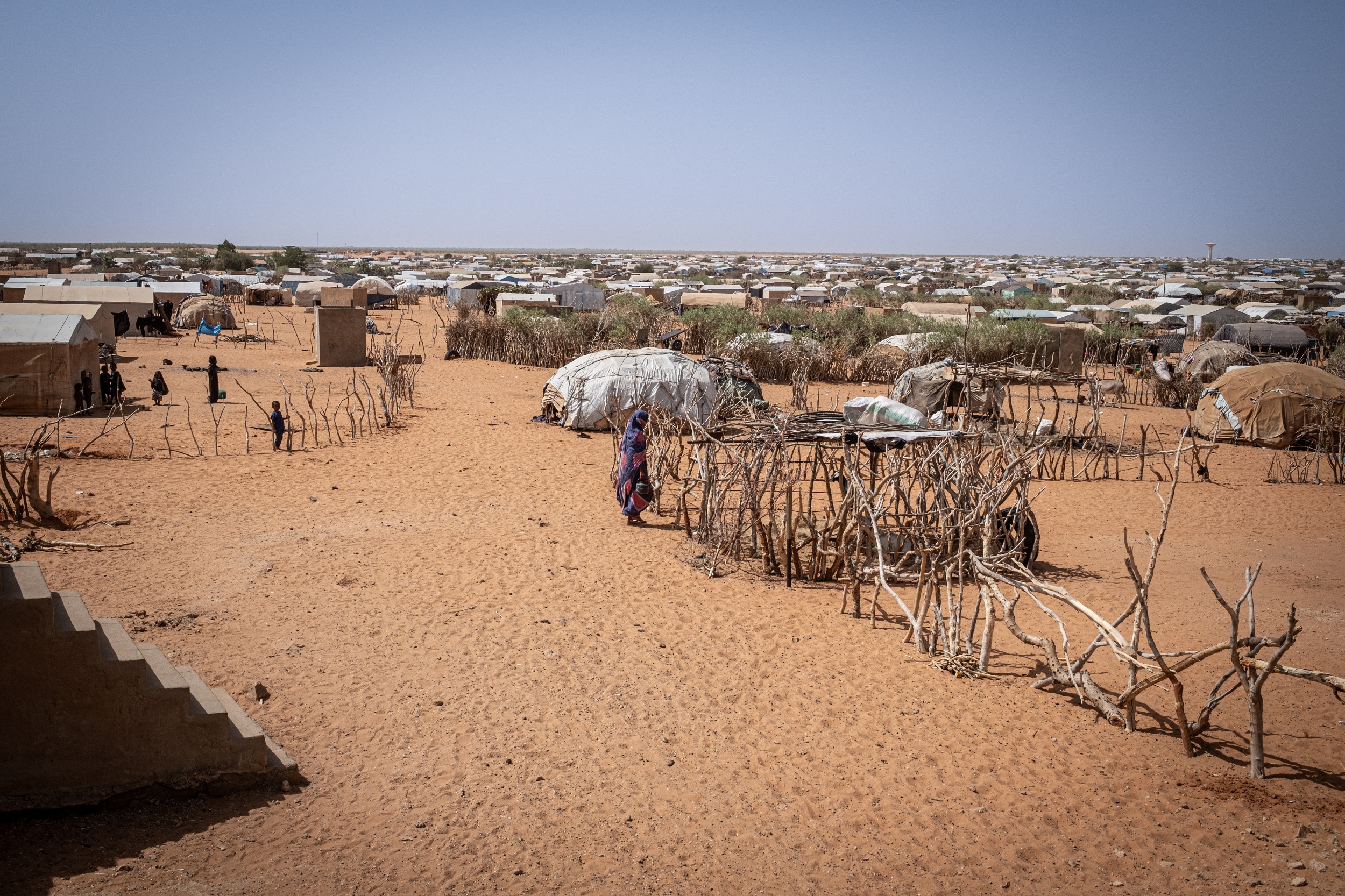 Dans le camp de Mbera, à la frontière avec le Mali, géré par le HCR, près de 100 000 personnes sont enregistrées (9 novembre 2023).