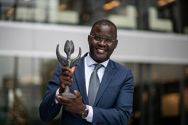 En 2021, quelques mois après son arrestation en Ouganda, Nicholas Opiyo s'est vu décerné la Human Rights Tulip par le gouvernement des Pays-Bas pour son combat en faveur des droits humains.