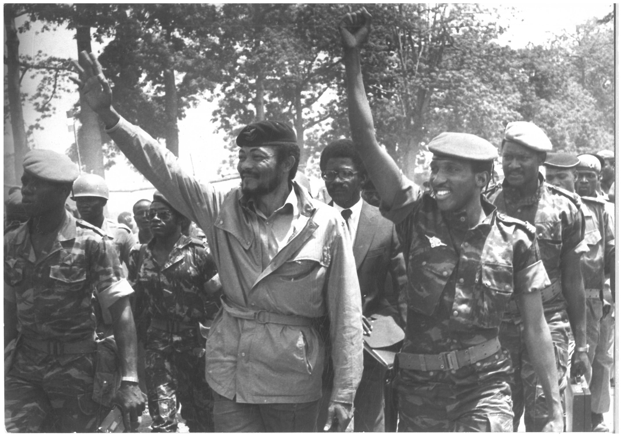 Jerry Rawlings aux côtés de Thomas Sankara en 1984.