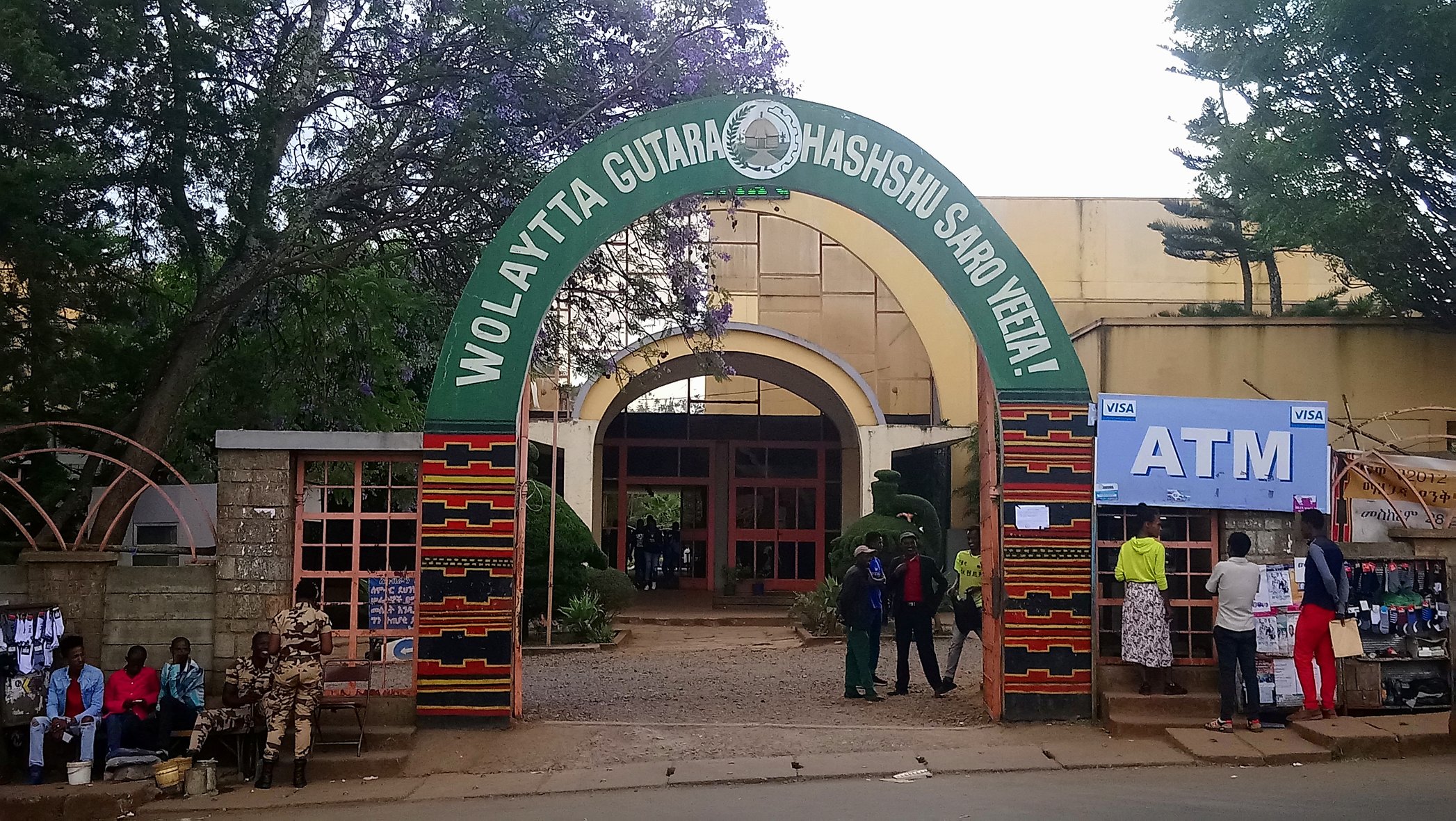 Le Cultural Hall du Gutura est un haut lieu de la mobilisation nationaliste wolayta. C'est dans ses murs que le gouvernement wolayta a été arrêté en août 2020. Il est depuis sous surveillance militaire ou policière.