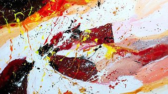 L'image représente une peinture abstraite vibrante avec des couleurs chaudes. On y voit des teintes de rouge, orange et jaune qui se mêlent, créant une sensation dynamique et énergique. Des éclaboussures de peinture jaune ajoutent de la texture, tandis que des zones de blanc apportent de la luminosité. La composition semble être en mouvement, évoquant une passion ou une explosion créative. Les coups de pinceau sont à la fois larges et délicats, suggérant une fluidité entre les différentes couleurs. Cette œuvre évoque des émotions intenses et invite à l'interprétation personnelle.