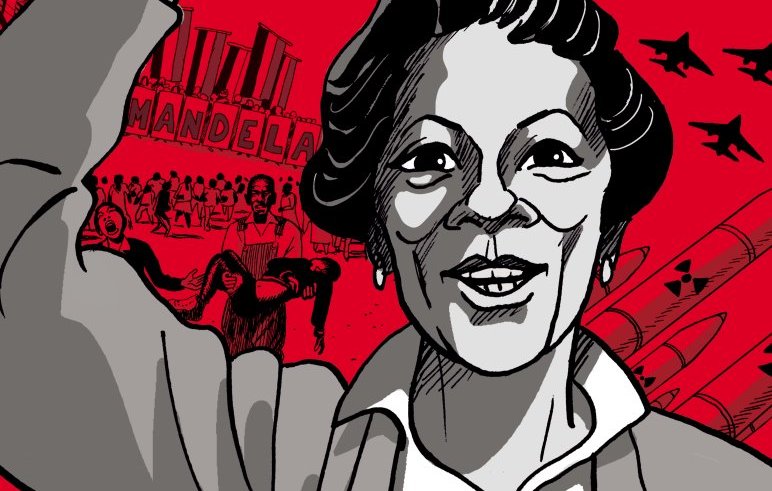 Cette image représente une femme au visage souriant, levant le bras en signe de victoire ou de protestation. Elle est stylisée avec des traits clairs sur un fond rouge vibrant. En arrière-plan, on peut apercevoir des silhouettes de personnes, des avions de chasse et des symboles évoquant la lutte pour la liberté. L'atmosphère générale de l'image suggère des thèmes de résistance et d'espoir.