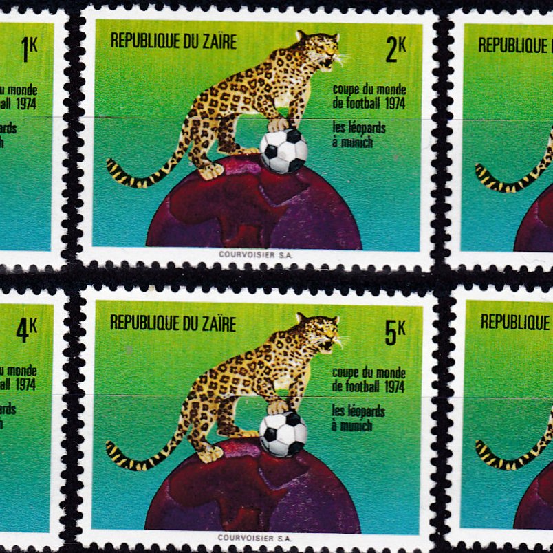 Cette image présente une série de timbres représentant un léopard sur un globe terrestre, avec un ballon de football à ses pieds. Chaque timbre est de couleur vibrante, avec un fond dégradé allant du vert au bleu. Le léopard est illustré de manière réaliste, positionné fièrement, symbolisant la force et l'agilité. Les timbres sont numérotés de 1 à 6, indiquant des valeurs différentes, et portent l'inscription "République du Zaire" ainsi que la mention de la Coupe du Monde de football de 1974. L'ensemble crée une ambiance dynamique et festive en célébrant cet événement sportif majeur.